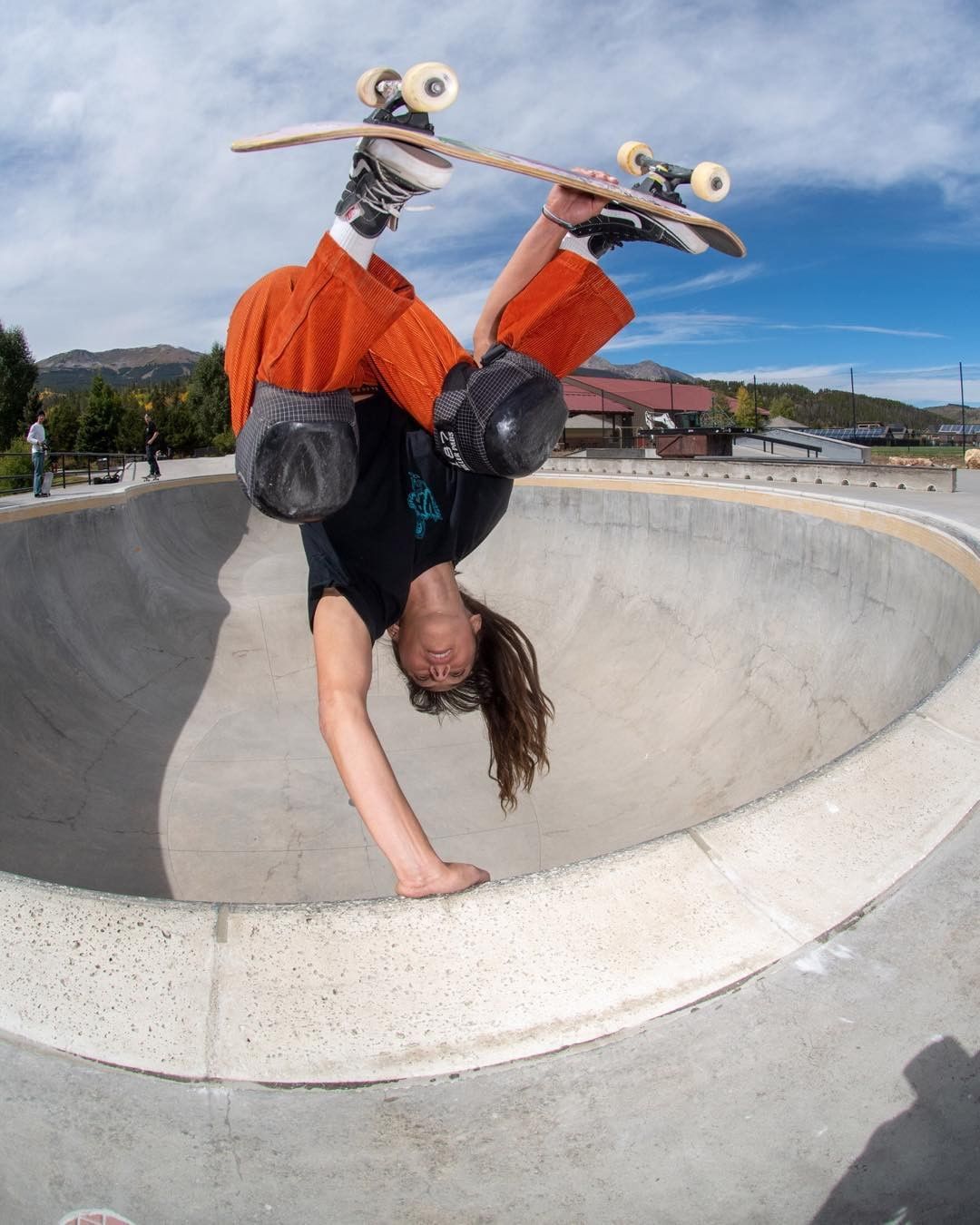 vans艺术家比赛,vans亚洲艺术家跟经典款区别