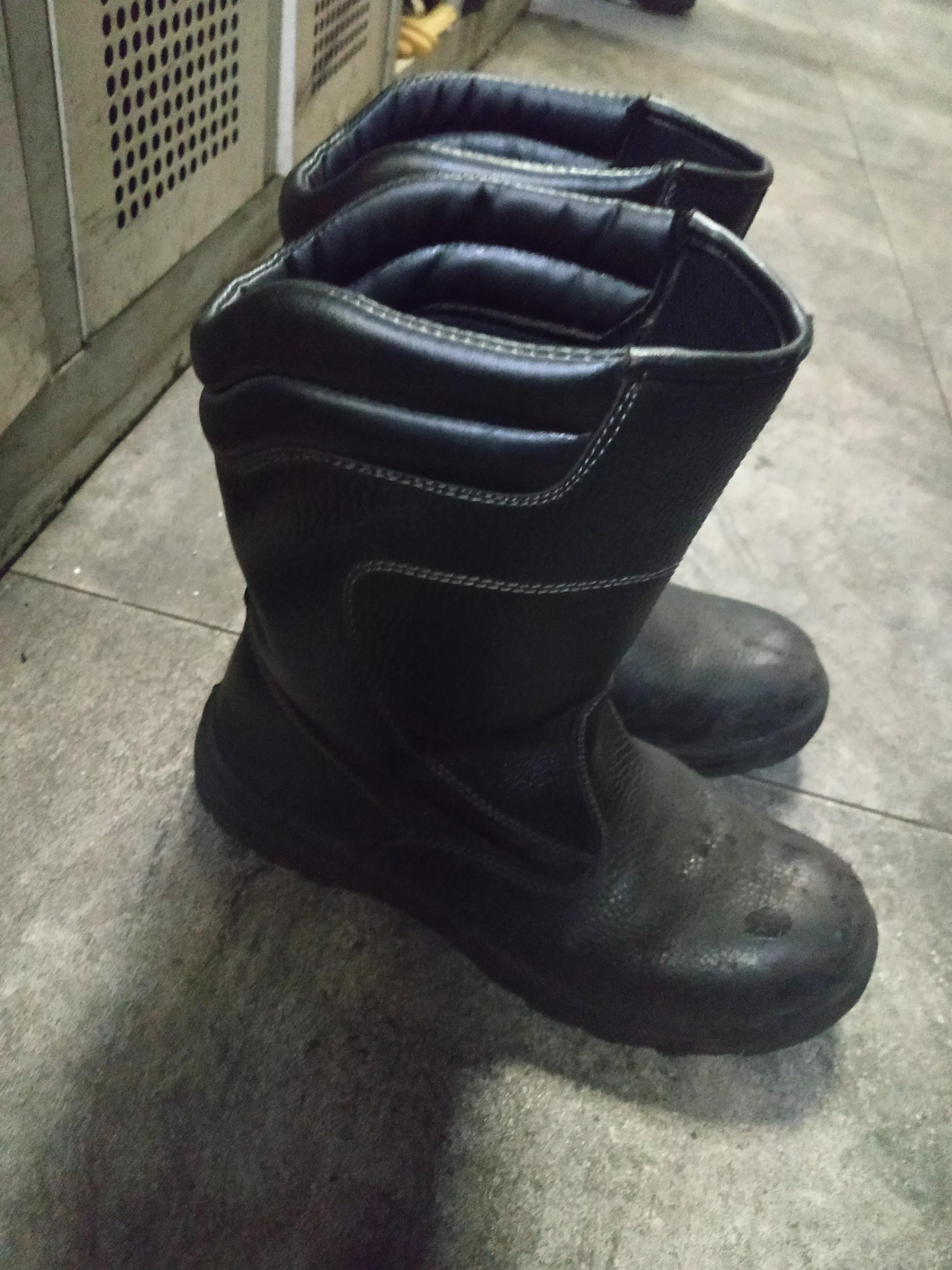 电焊工防烫鞋子,电焊工防烫脚