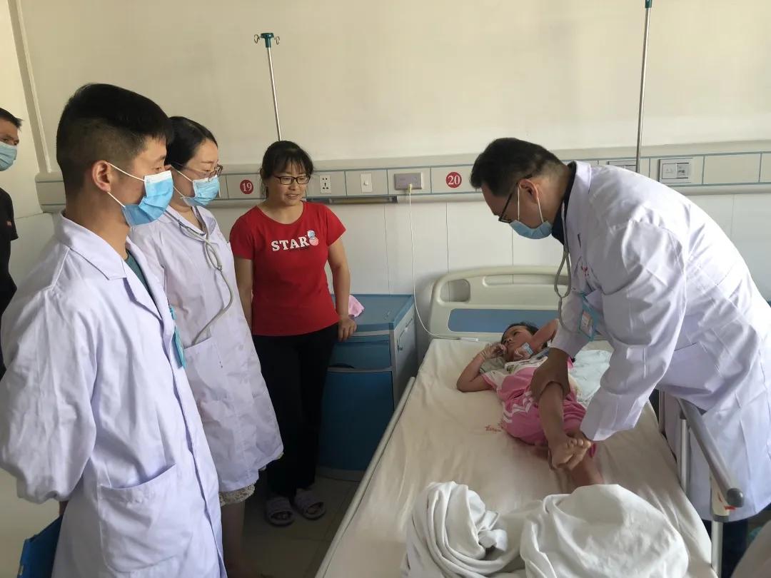 不忘初心砥砺前行抗击疫情,抗击新冠肺炎医疗队逆行出征