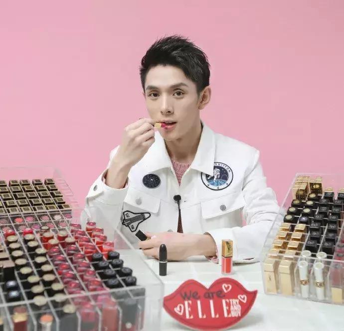 拥有上千支口红的李佳琦如果失去它,估计在家会崩溃吧!