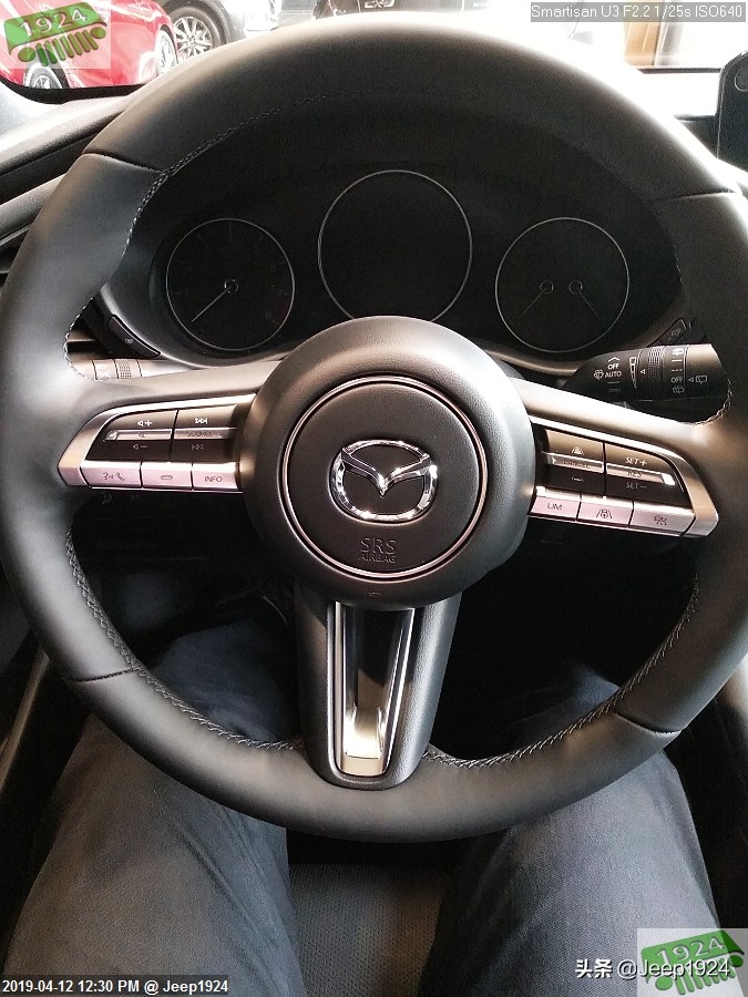 欧洲4S店实拍系列之Mazda,1---马3，我眼里最帅的两厢车