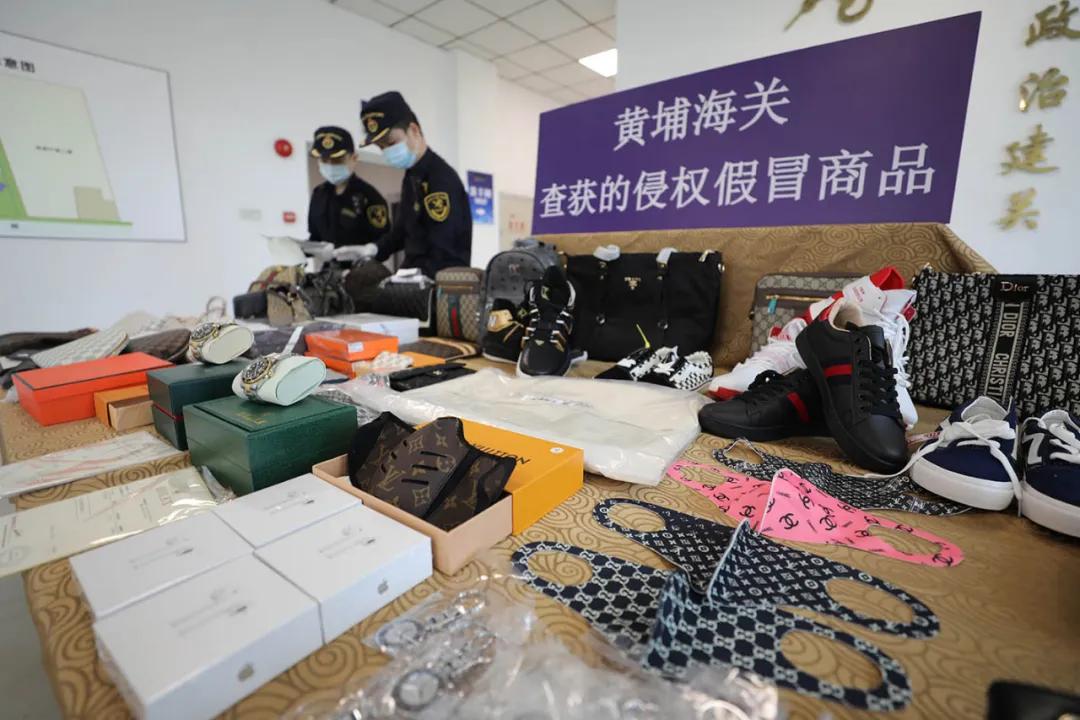 卖假lv被抓,卖假lv被抓的网红