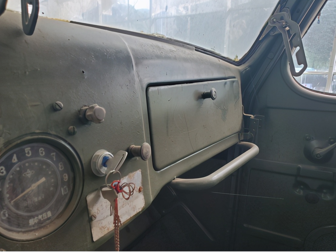 一汽解放ca10,解放ca10汽车是哪年出厂的