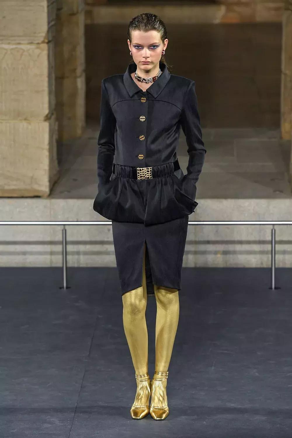 chanel这衣服贵吗,有钱有品位的女生穿什么衣服