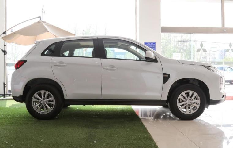 三菱劲炫手动挡1.6l新车多少钱,17年二手劲炫1.6l手动挡