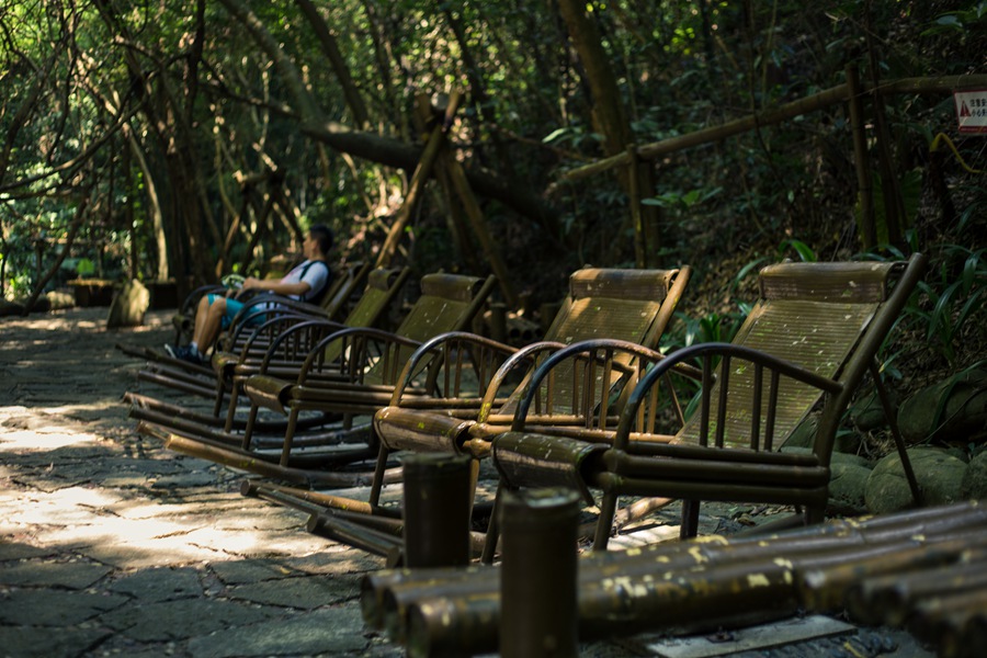 华侨城瀑布酒店房+餐+票，全部只要499！景区VIP通道免排队等你来