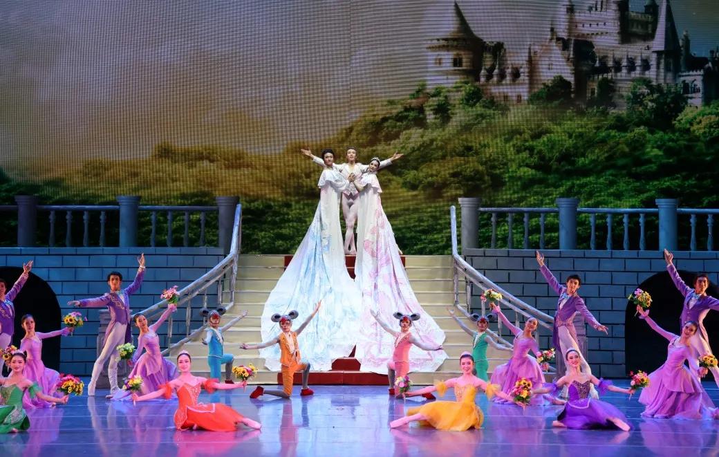 灰姑娘芭蕾舞剧赏析,灰姑娘芭蕾英国皇家舞剧