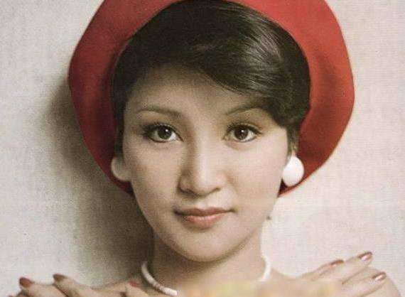 谢贤狄波拉何鸿燊,赌王何鸿燊谢贤