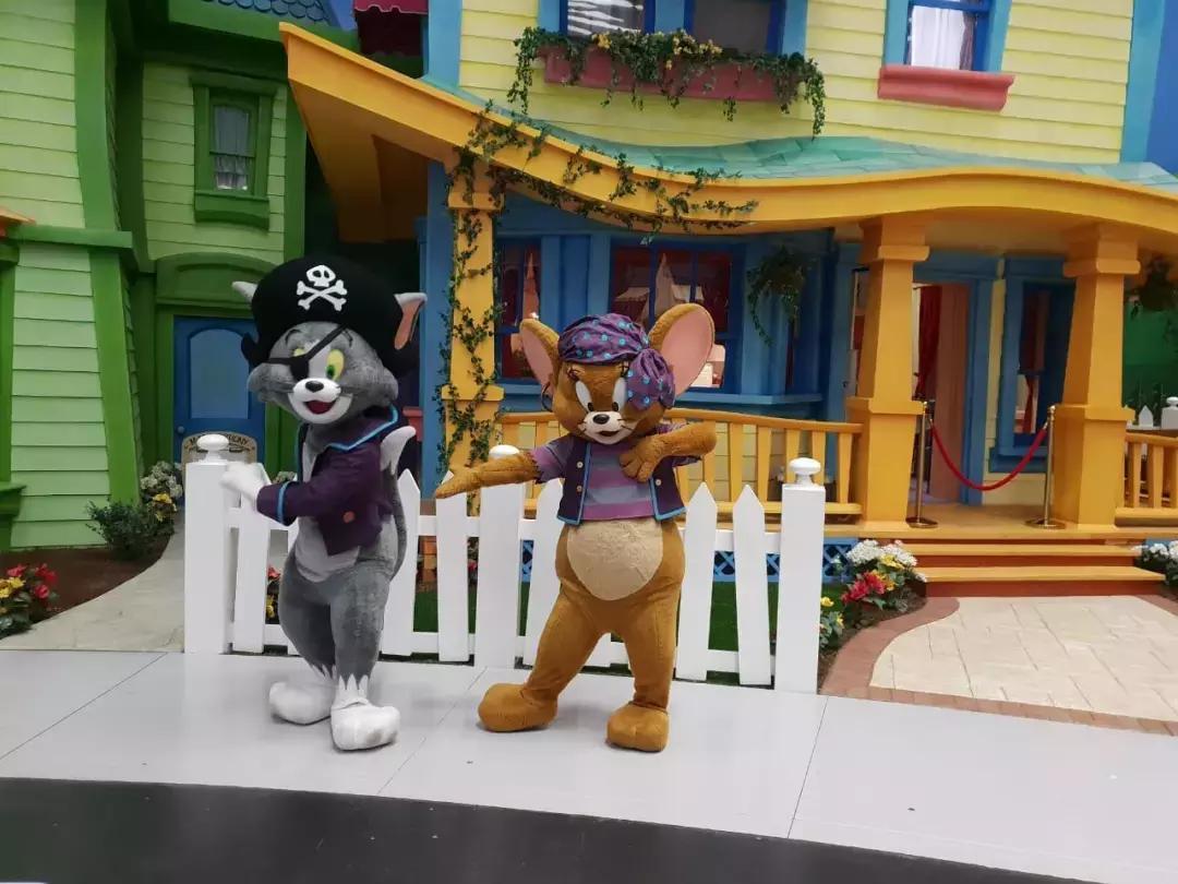 全球唯一8星酒店,黄金盖的清真寺,阿布扎比竟如此低调