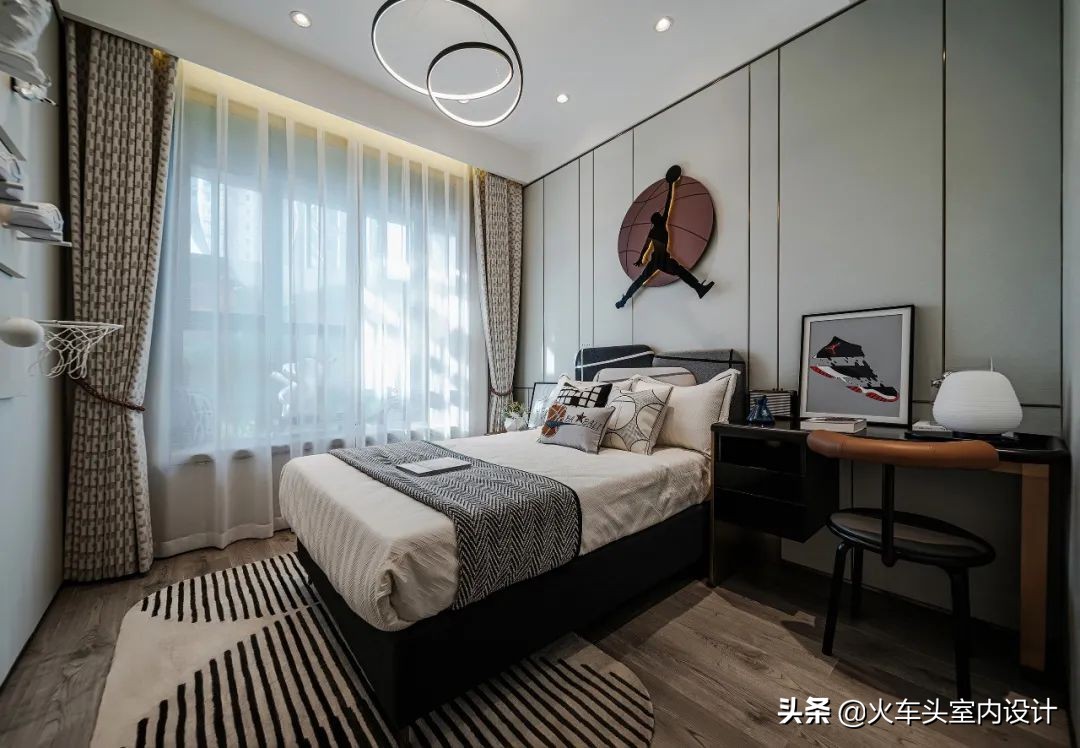 现代意式风情赋予空间奢华的灵魂,元禾大千成都艺术品有限公司招牌