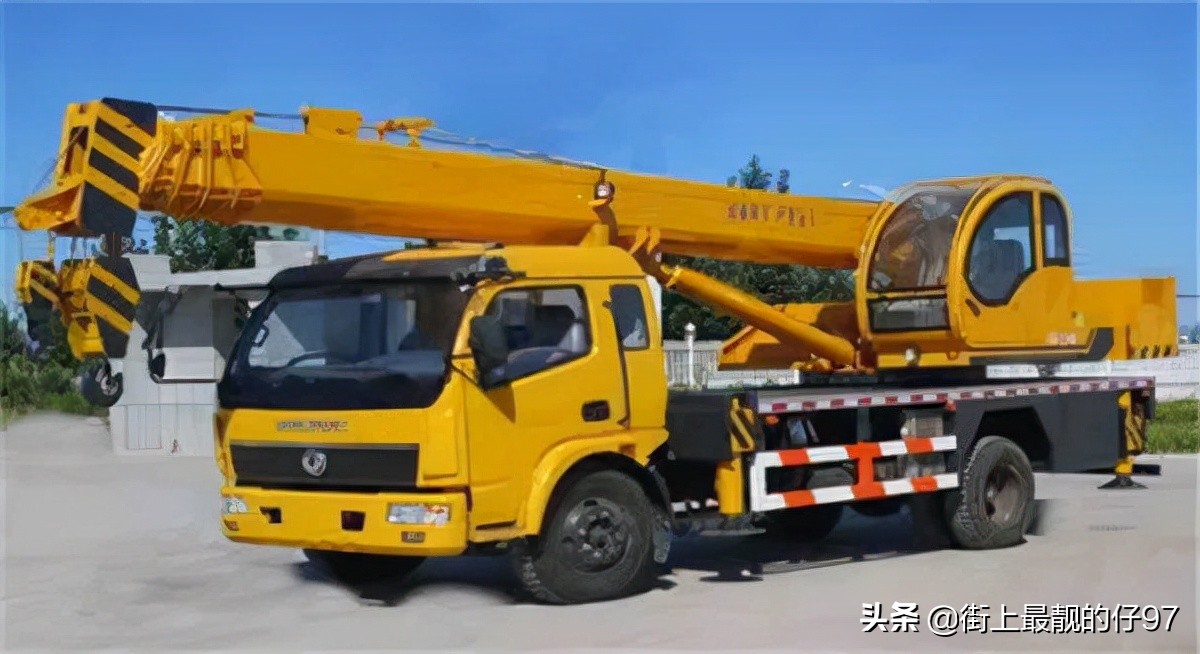 汽车吊操作证在哪报考需要多少钱,想要开汽车吊要考什么操作证