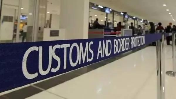 过海关被拉进小黑屋会发生什么,过海关被关进小黑屋怎么办