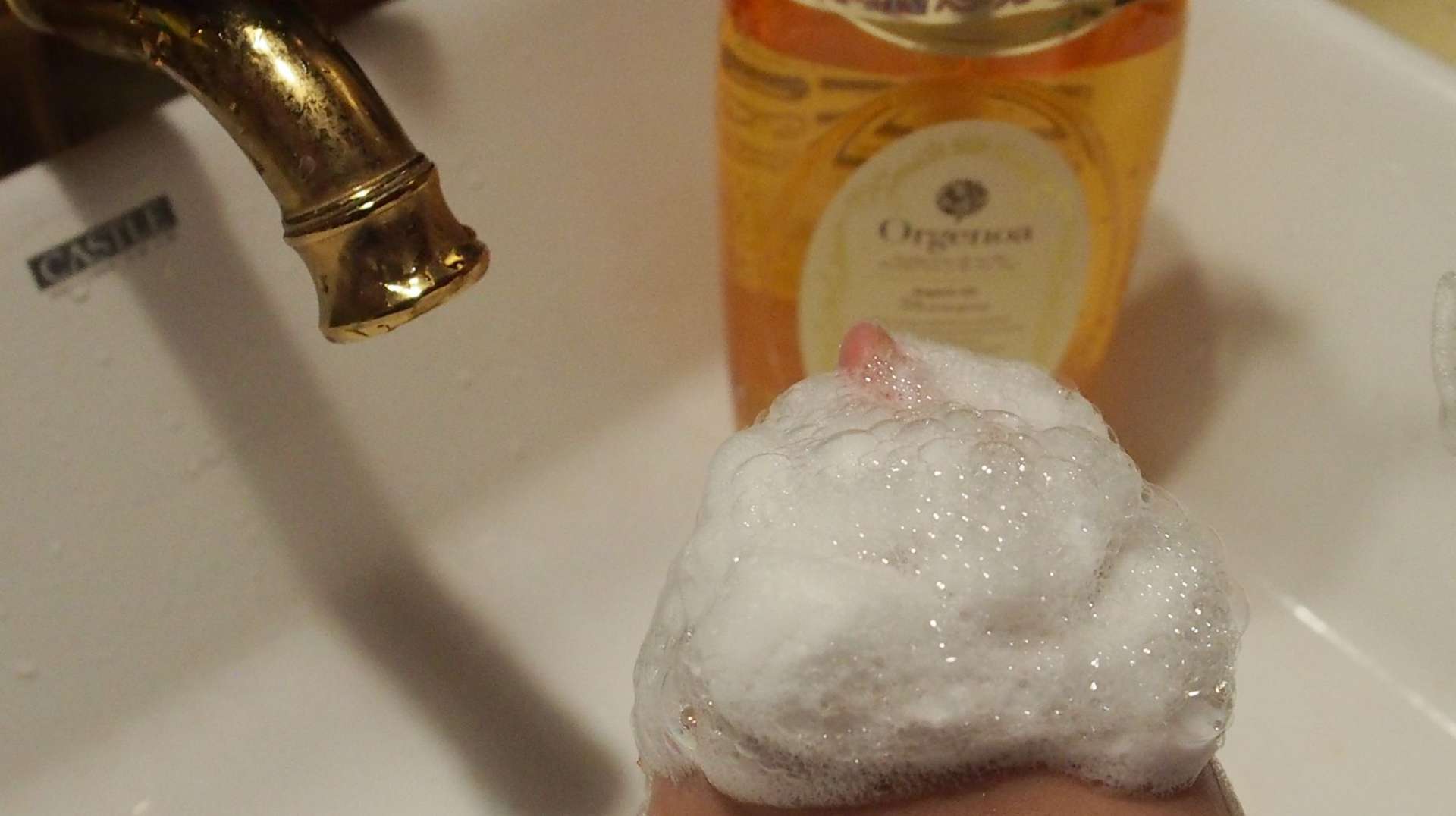 国产洗发水与进口洗发水哪款好,推荐一款比较好的进口洗发水