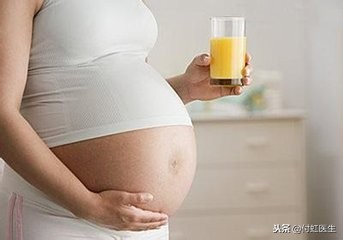 空腹做b超说羊水少,B超显示羊水少但胎心正常