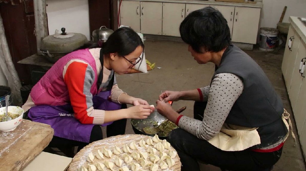 饺子包好教你一招不要直接放冰箱,饺子包完直接放冰箱就废了