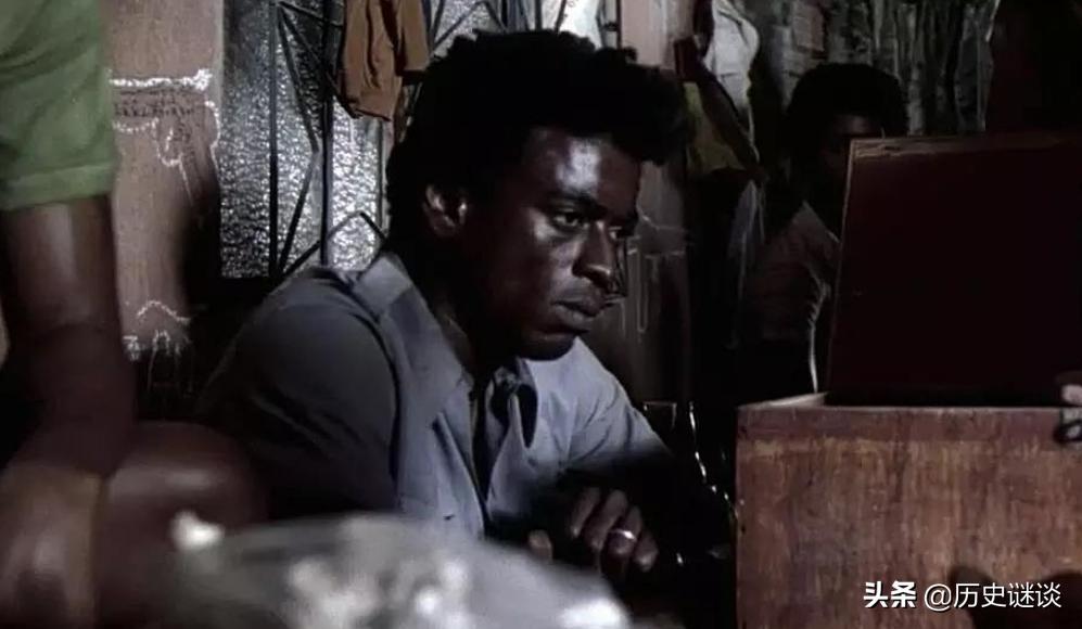 8岁杀老大,28岁被小弟杀,这个男人带你认识真实的巴西黑帮