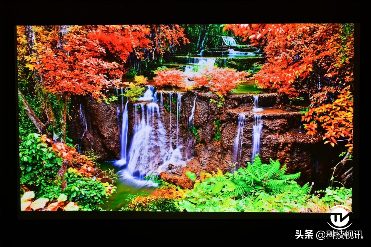 护眼便携影院高亮激光投影,流光溢彩显示器神光同步