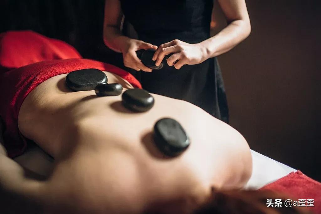 中医的针灸艾灸刮痧拔罐的作用,刮痧拔罐推拿针灸哪个效果好