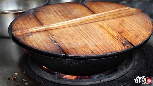 南阳正宗铁锅焖面,南阳焖面哪家最好吃