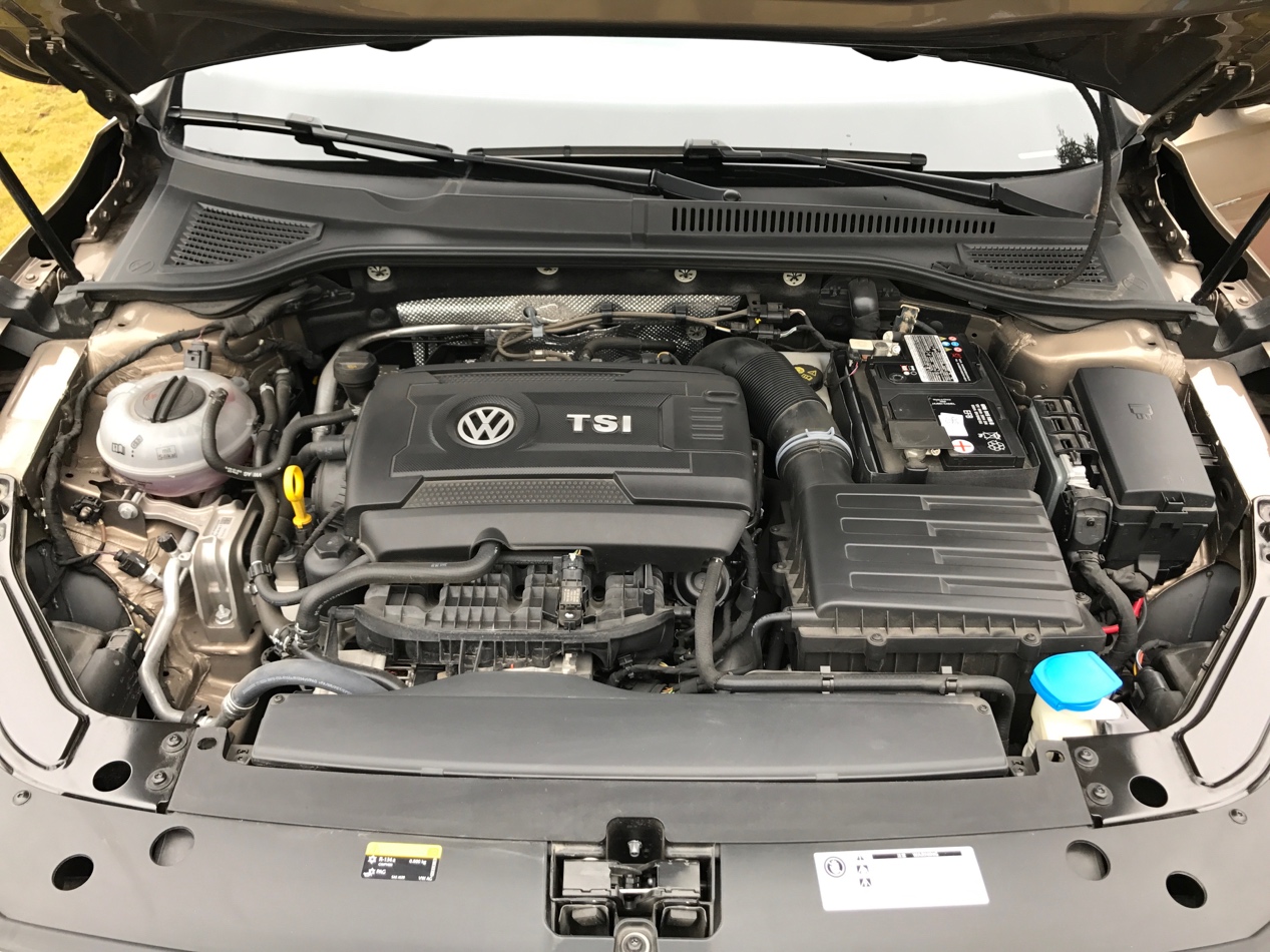 大众帕萨特380豪华版驾驶体验,大众帕萨特380豪华版驾驶感受