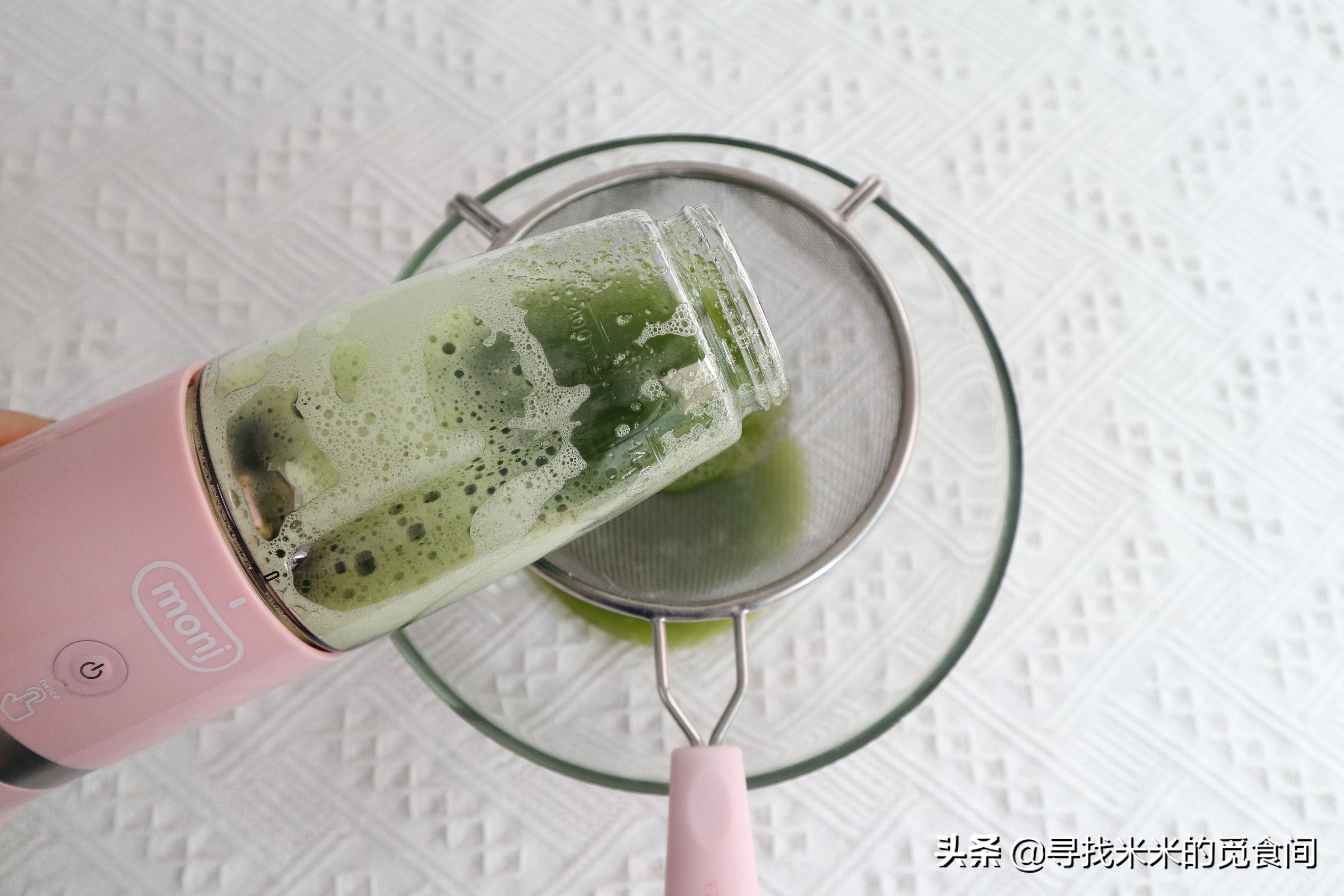 夏天做一个冰凉爽口的酸辣凉粉 (黄瓜凉粉的做法水和粉的比例)