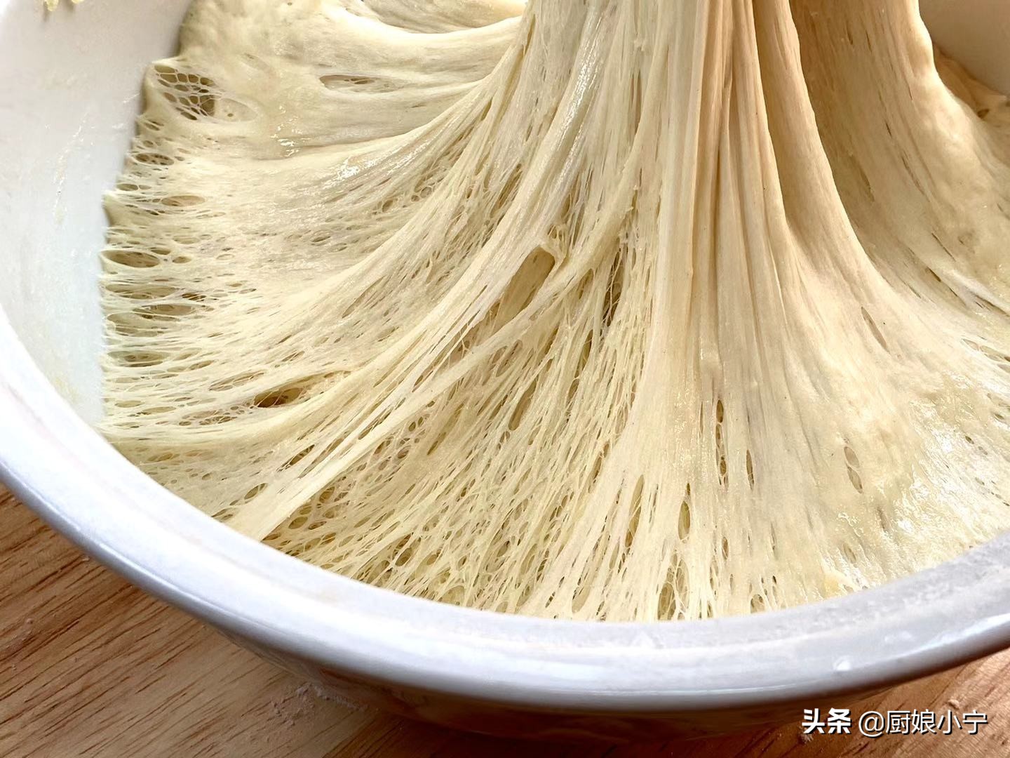 做面食时小苏打用化开吗,做面食为啥泡打粉和小苏打同时放