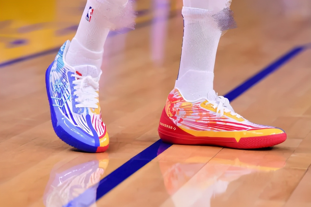 nba巴特勒上脚球鞋4.2,巴特勒上脚驭帅14南海岸配色