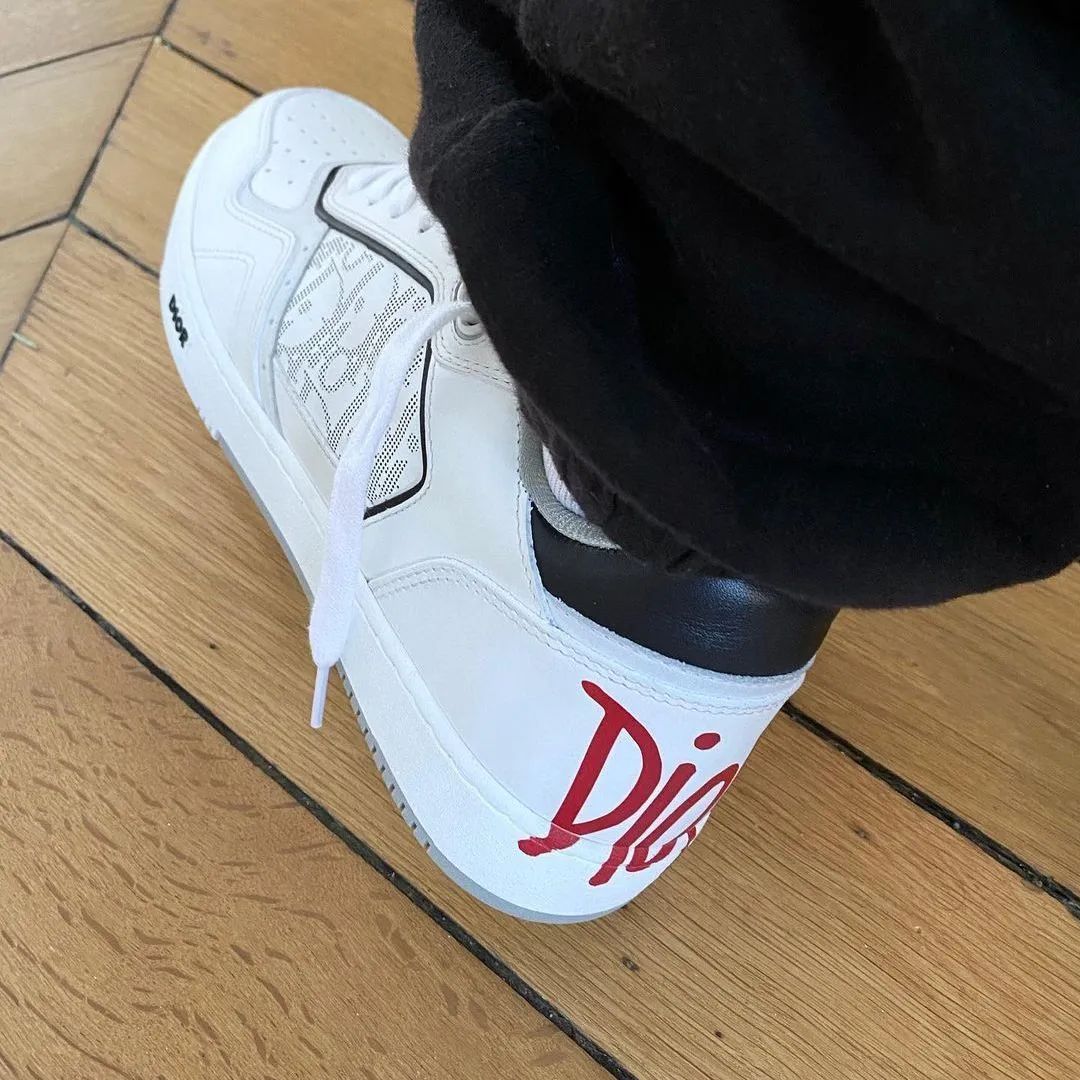 欧阳娜娜同款潮流品牌,欧阳娜娜同款联名卫衣