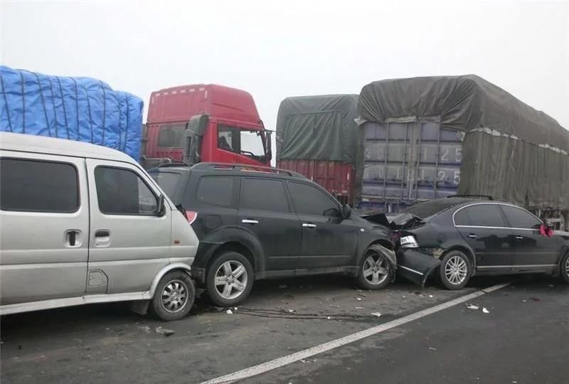前车向后溜车怎么调,前车溜车后面的车怎么办