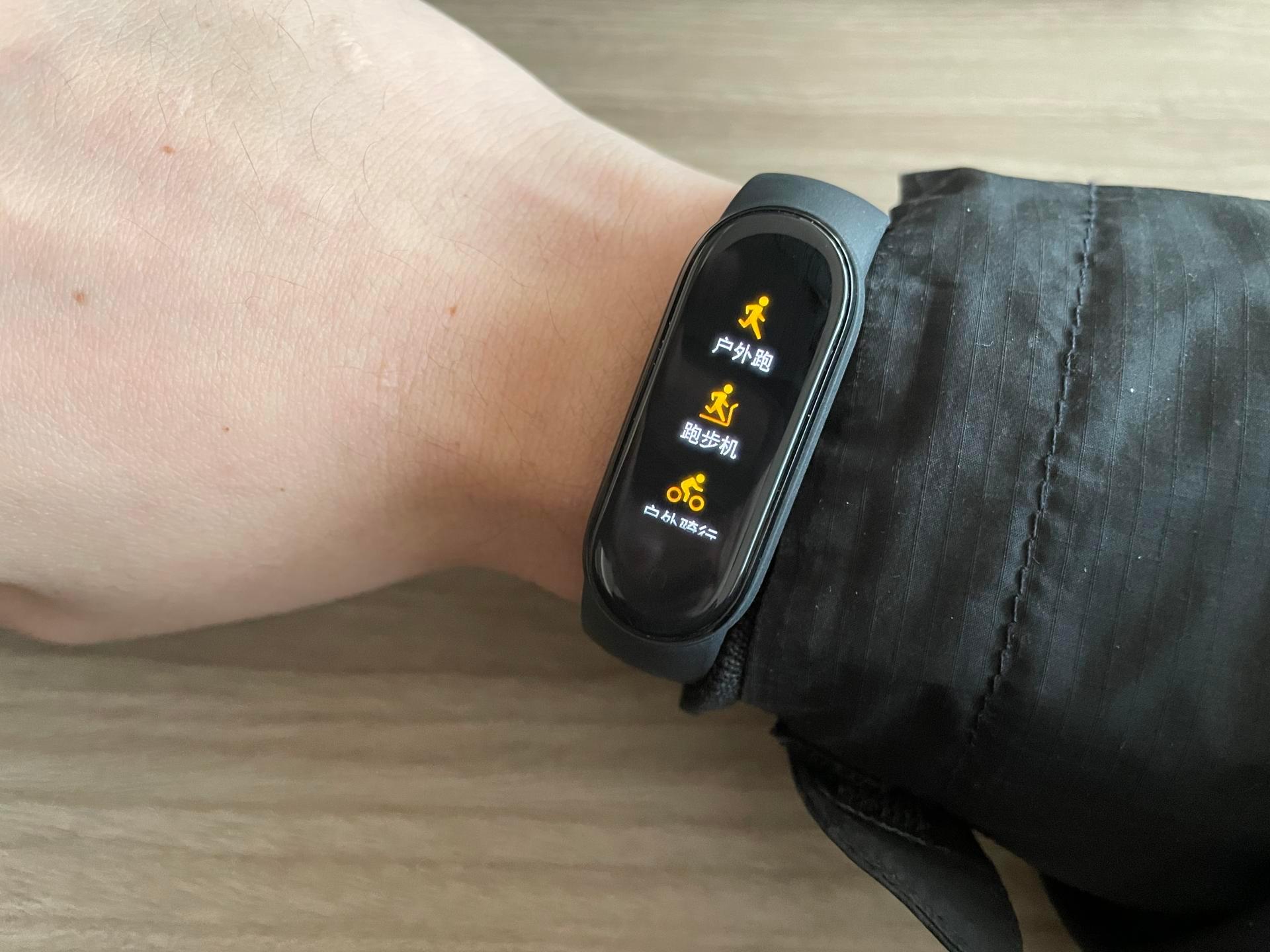 小米手环6和小米手表color选哪个,小米手环6测评普通版说明