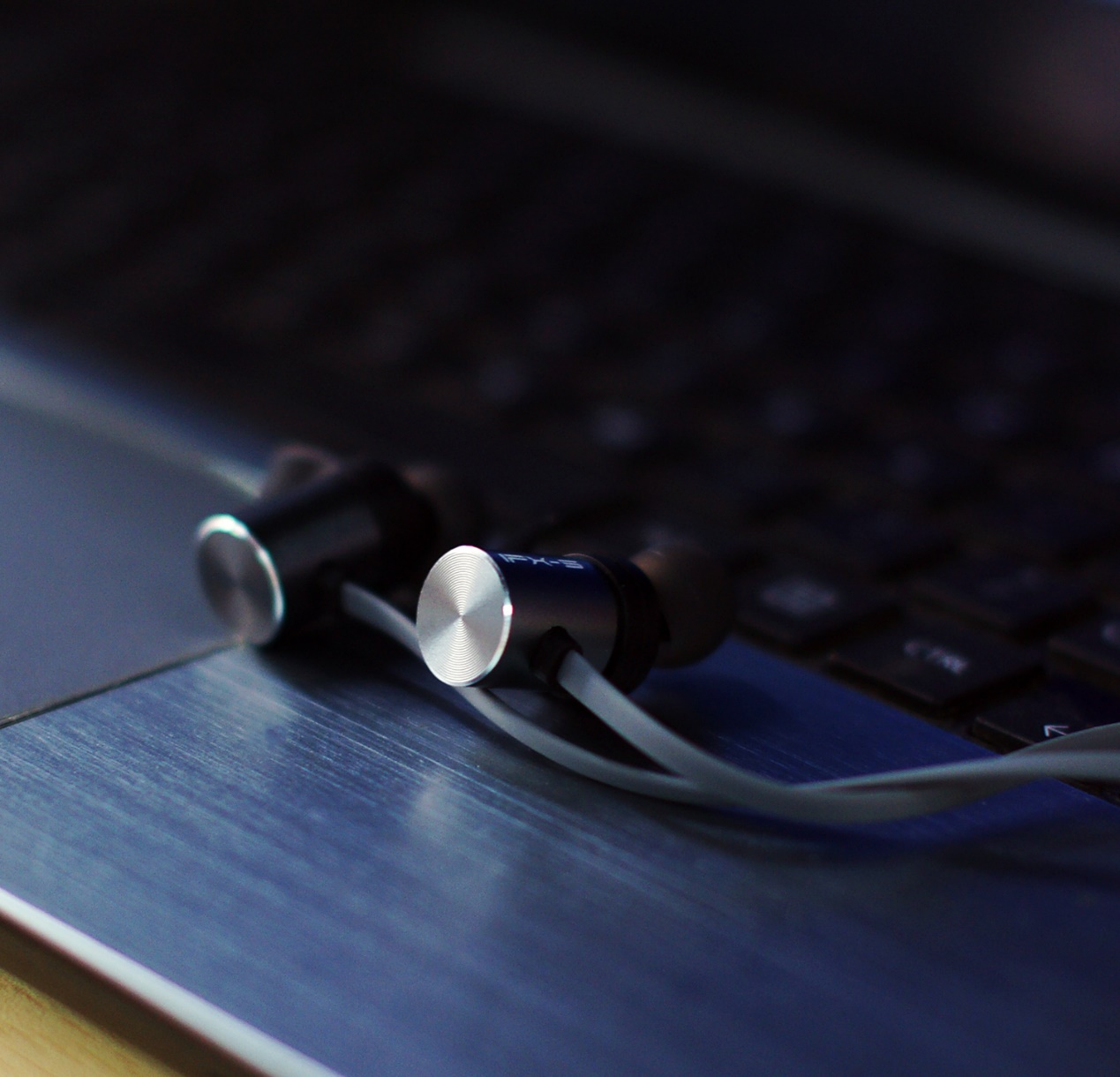 续航最长时间的蓝牙耳机实测推荐,可以听十个小时的蓝牙耳机