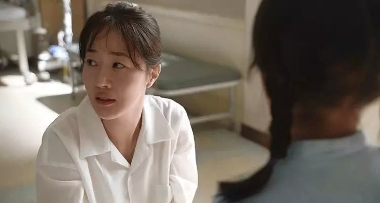 高铁上，父亲乱摸女儿：性盲比文盲更可怕