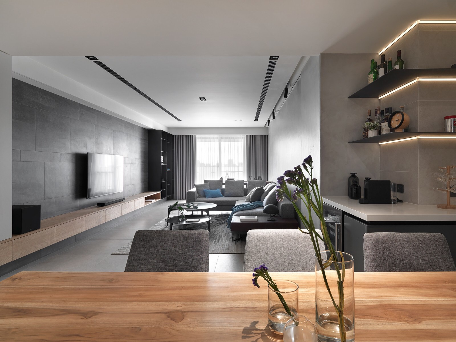 装吊顶赚钱吗,装吊顶危险吗