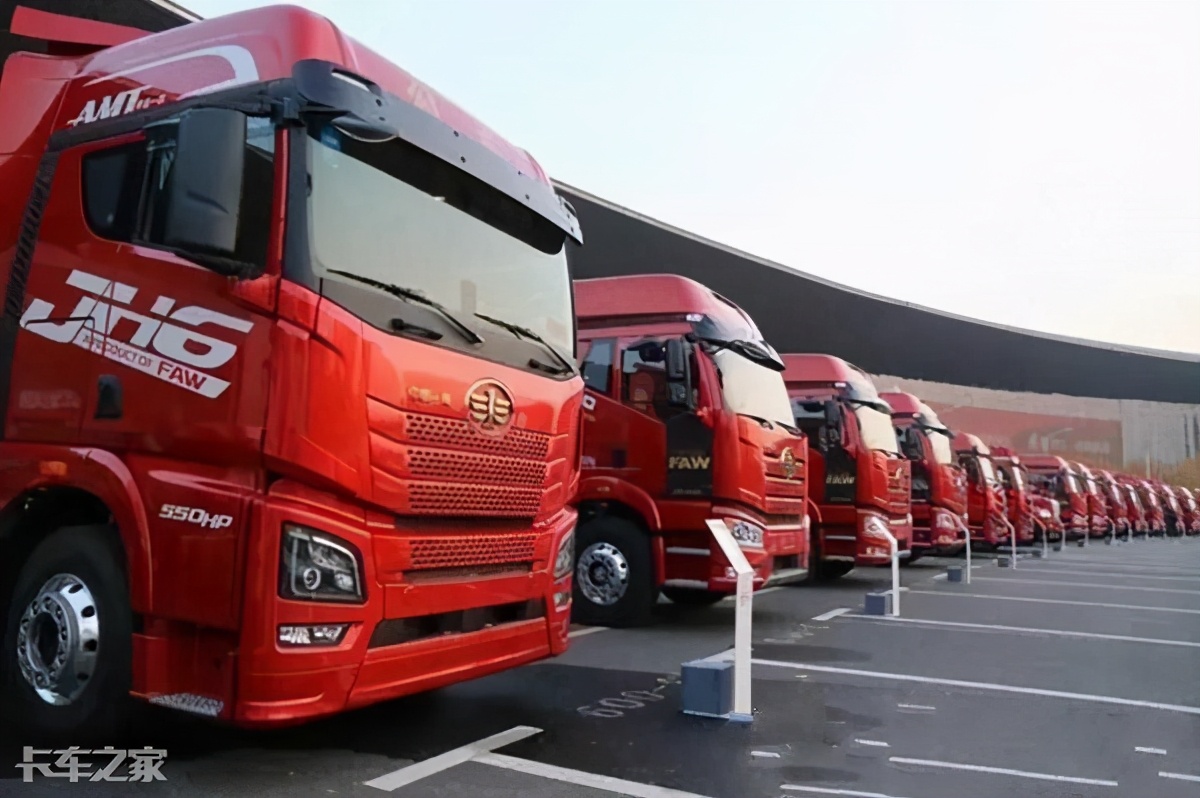 国内重卡行业下半年断崖式下降,重卡销量迎来了断崖式的下跌