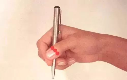 小手指一按治百病,手部按摩预防身体不适