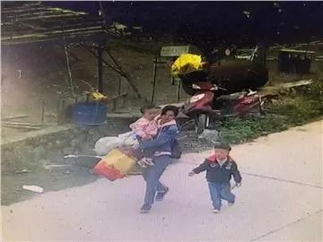 男子假死骗保，妻子带儿女投湖！案发一年半后还是让人心酸