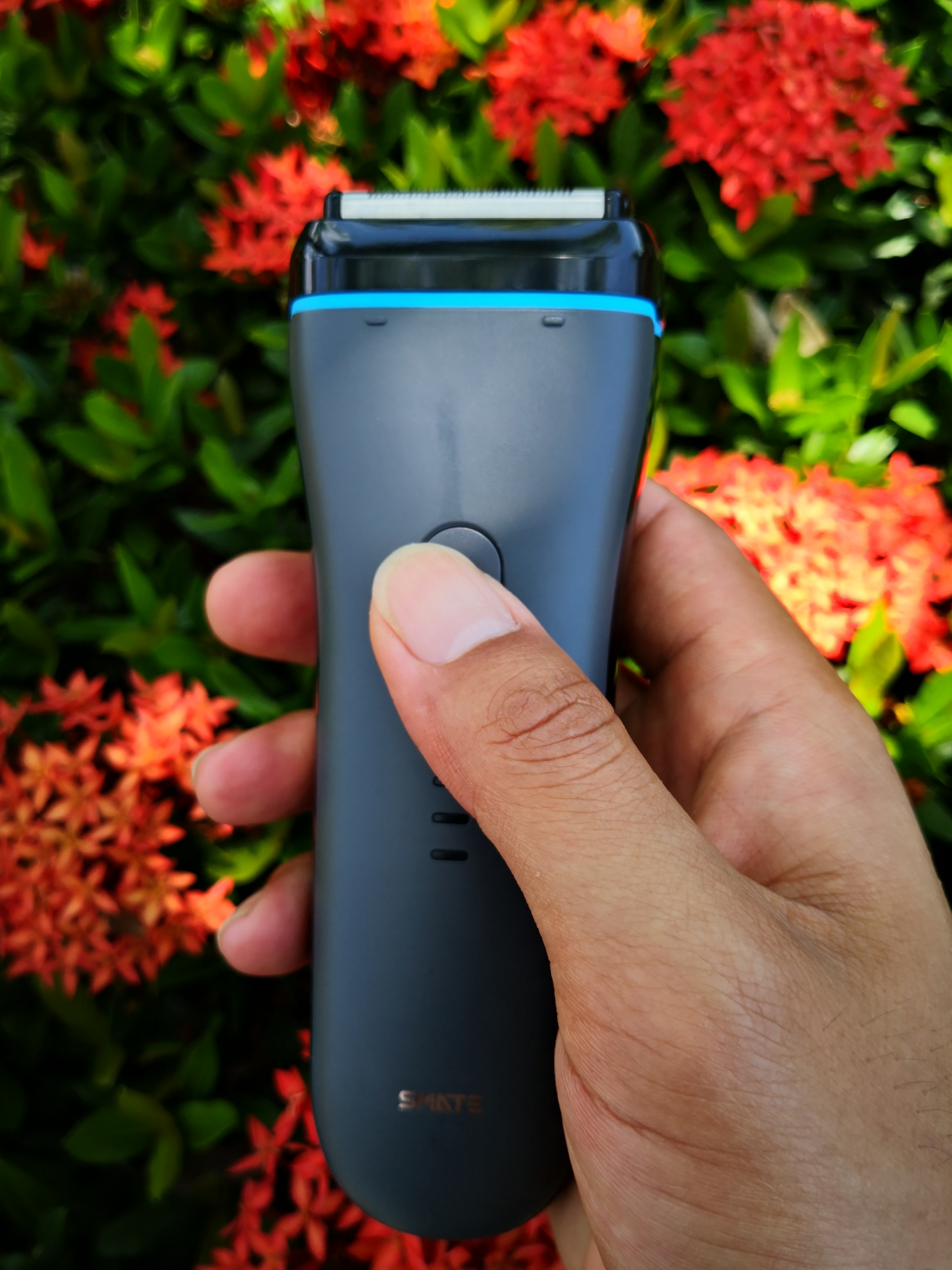 99元同价位小米飞科剃须刀哪个好 (同价位飞科和飞利浦哪个剃须刀好)