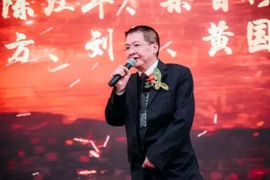 文汇天下，与时俱进，铸新辉煌