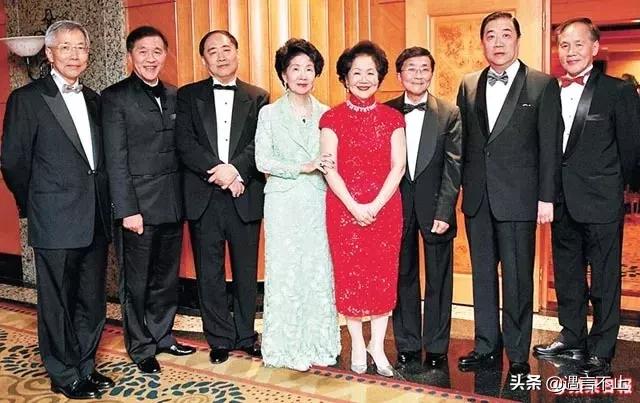 55岁再嫁豪门，命硬克夫、厉害难惹，什么样的女人活成了传奇