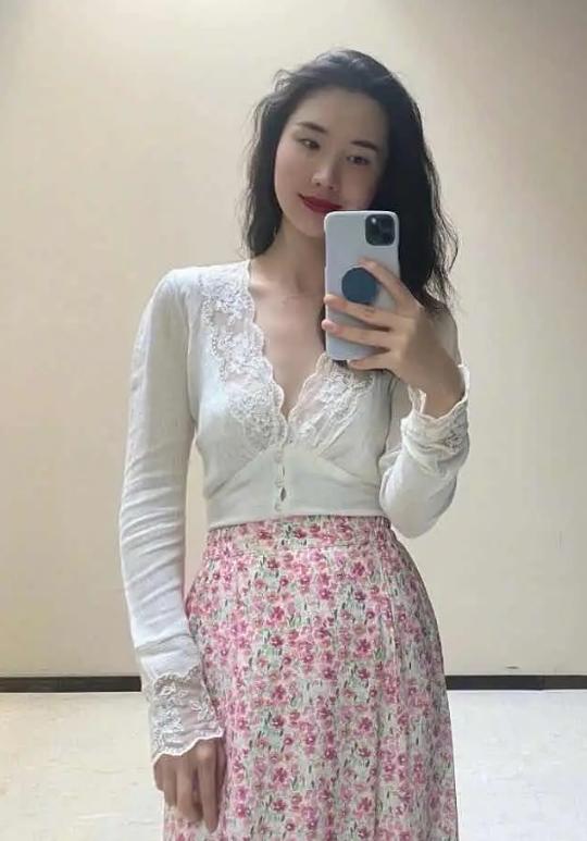 国内网红带货第一主播是谁,带货网红真实收入过亿