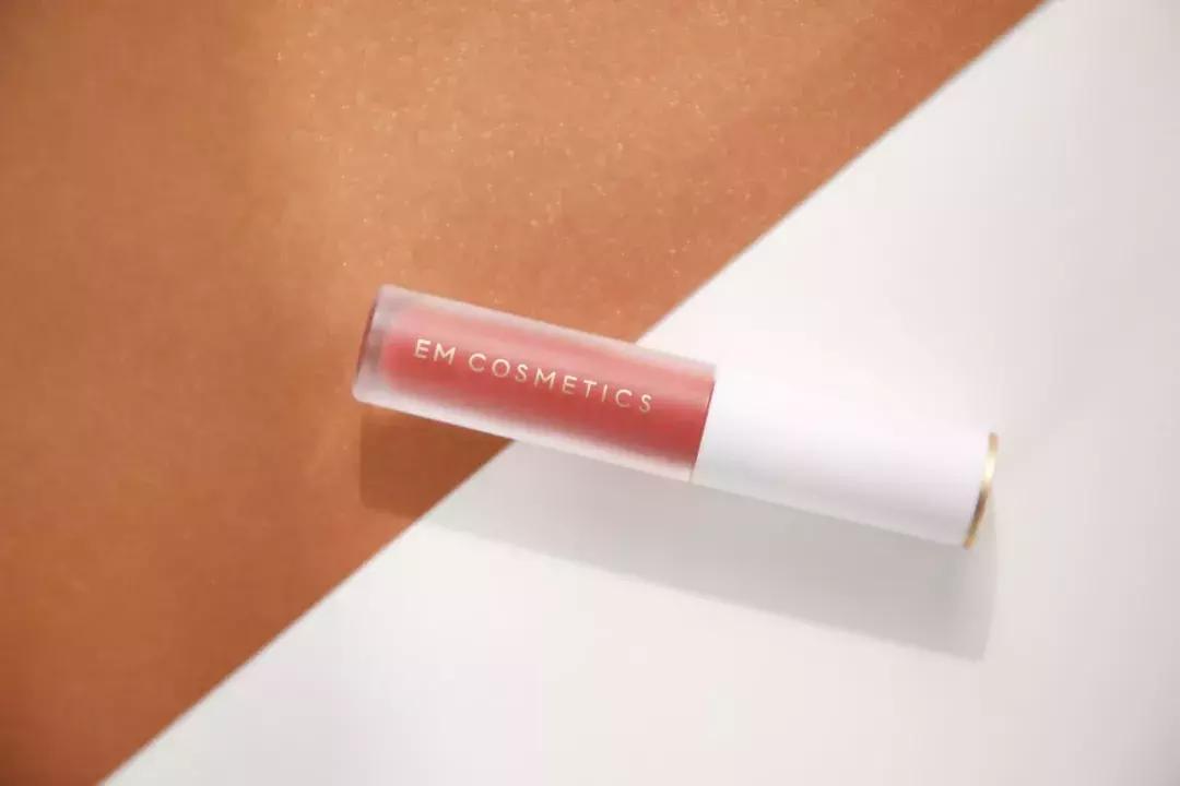 杨幂和刘雯同款口红,杨幂刘雯的口红色号是多少