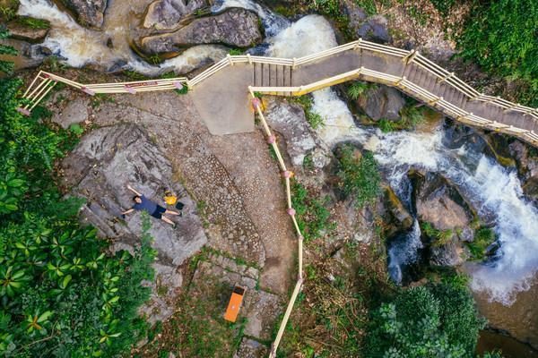 来大山里呼吸负氧离子,肇庆龙潭生态瀑布