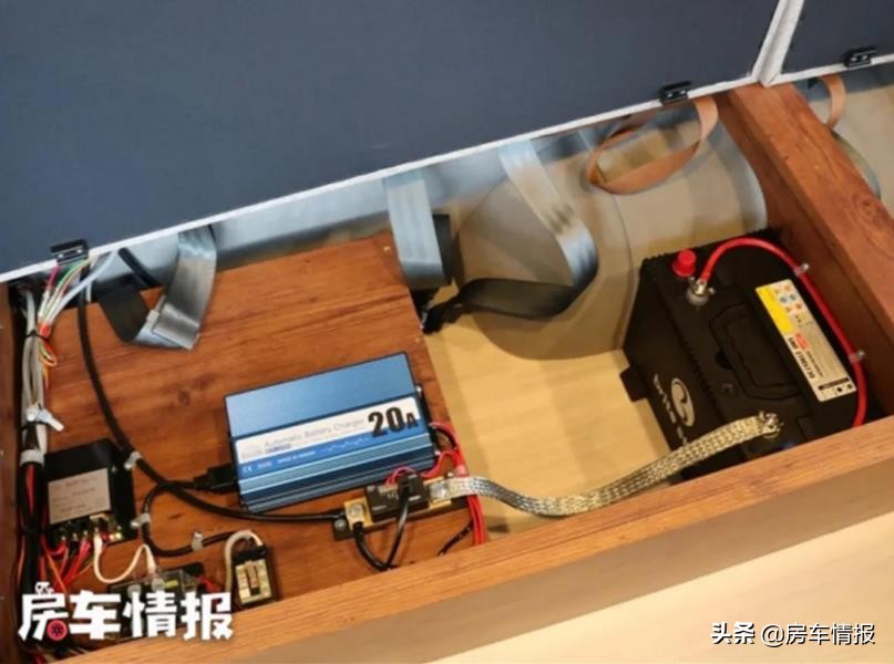 新款丰田海狮房车2.8t柴油四驱,2.5米高丰田海狮房车