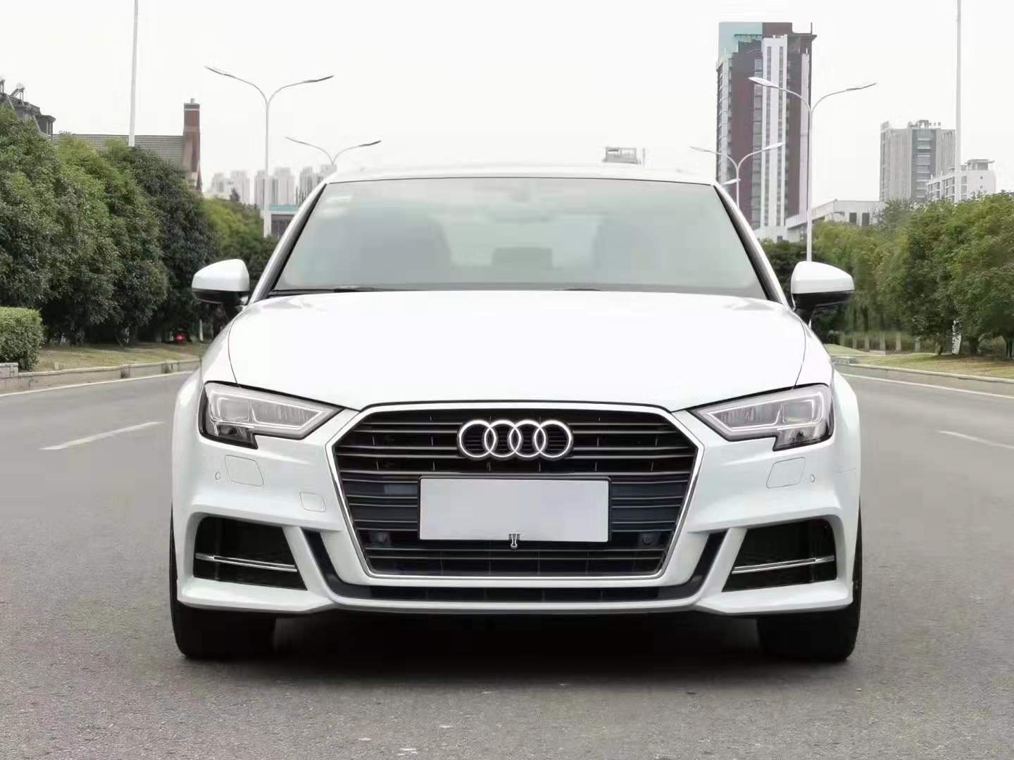 二手奥迪a3和高尔夫哪个值得买,奥迪A3豪华二手车