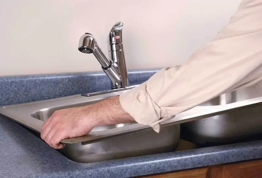 水槽大单槽怎么选不锈钢,不锈钢洗菜盆单槽还是双槽的好用