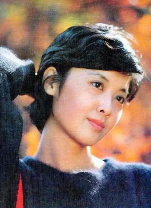 女生的柔软,女性肢体柔软