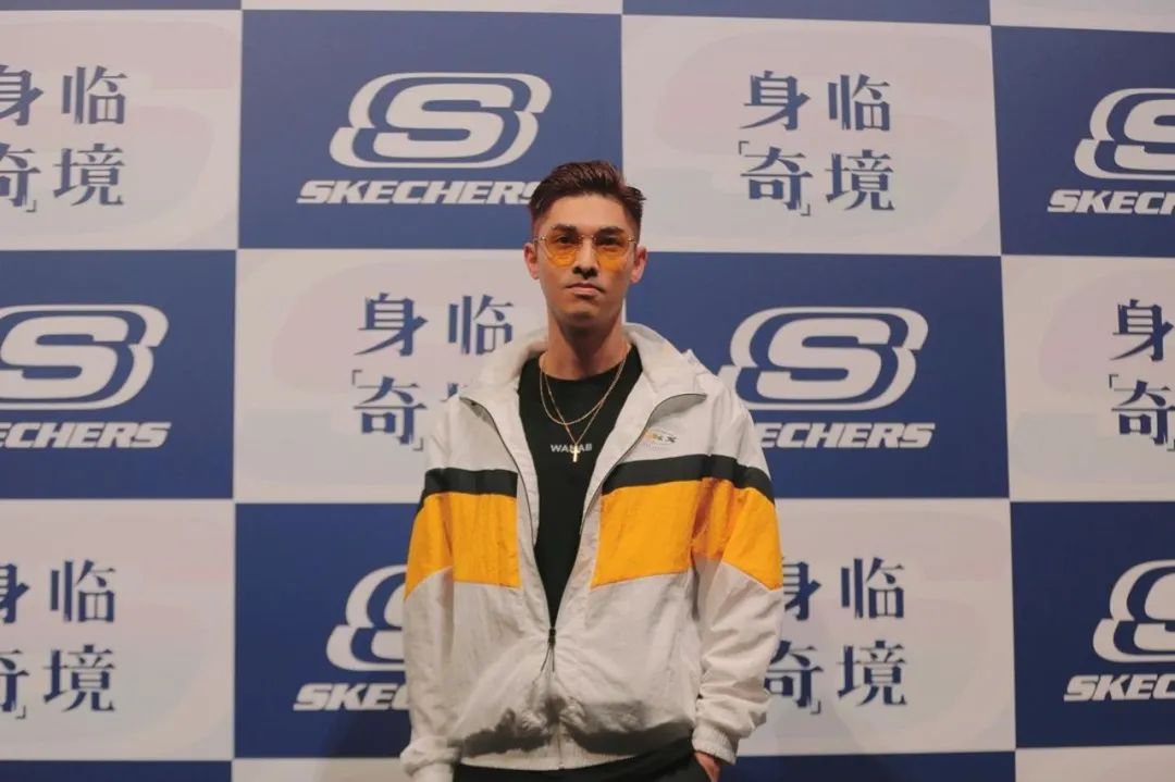 谭咏麟契仔是谁,谭咏麟大排档