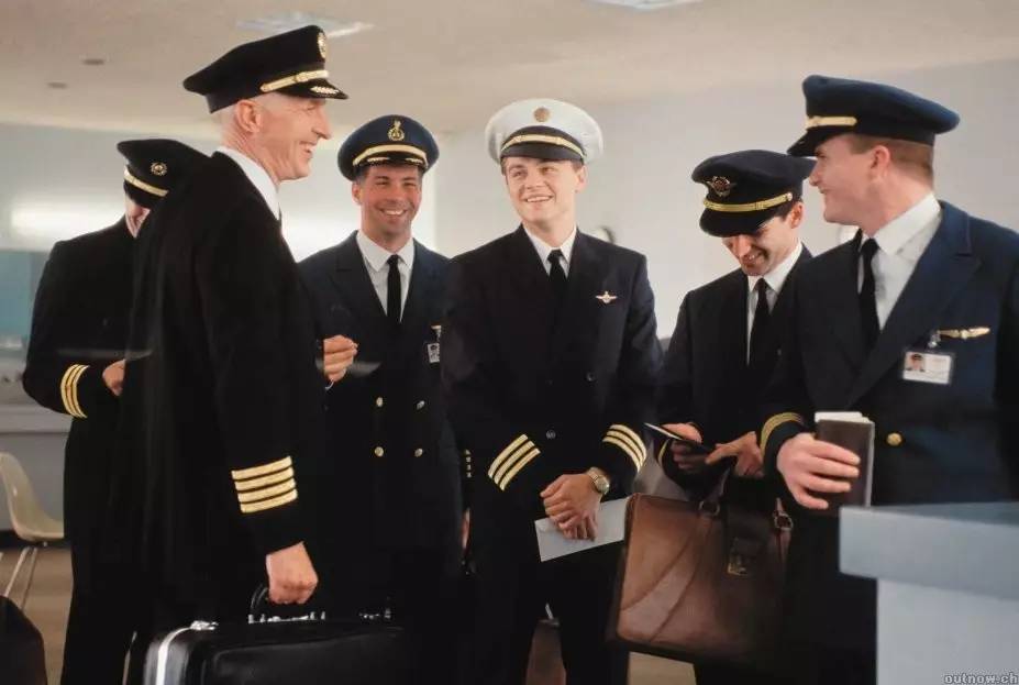 莱昂纳多颜值巅峰在哪部剧,莱昂纳多巅峰颜值