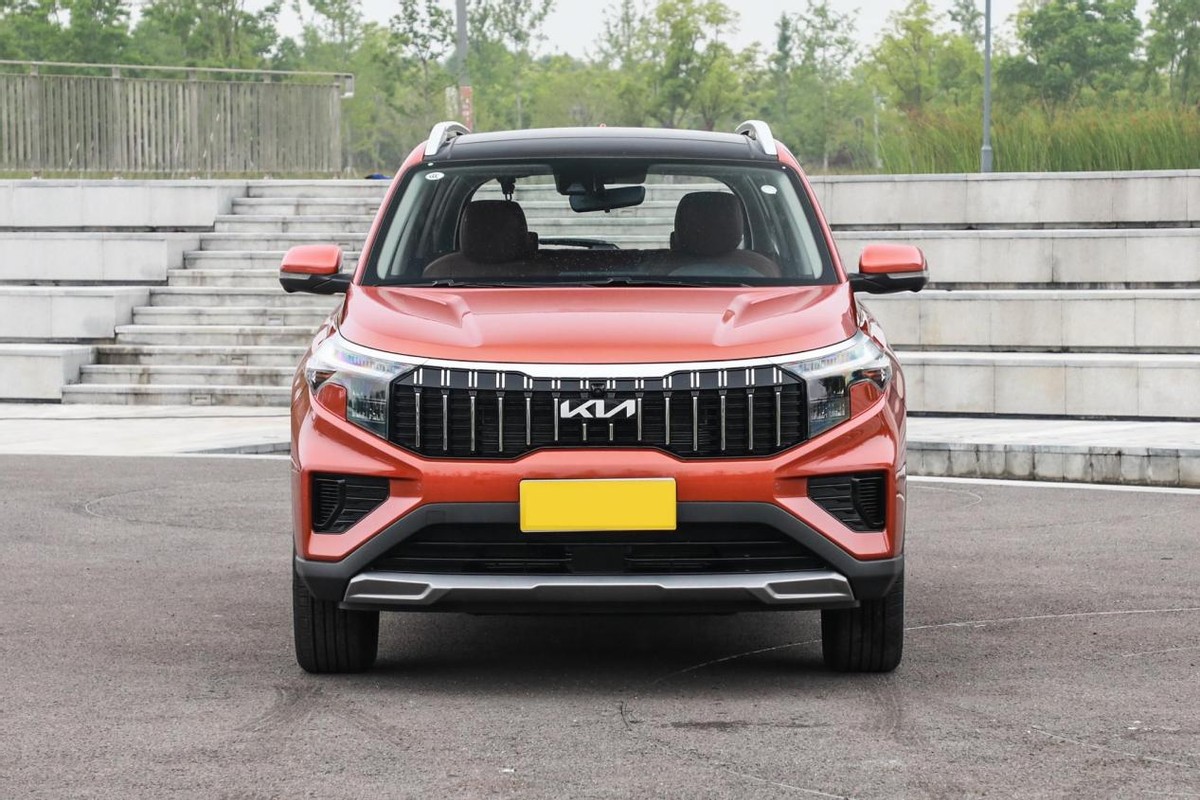 起亚全新智跑今日首发,起亚智跑2018款手动新车落地