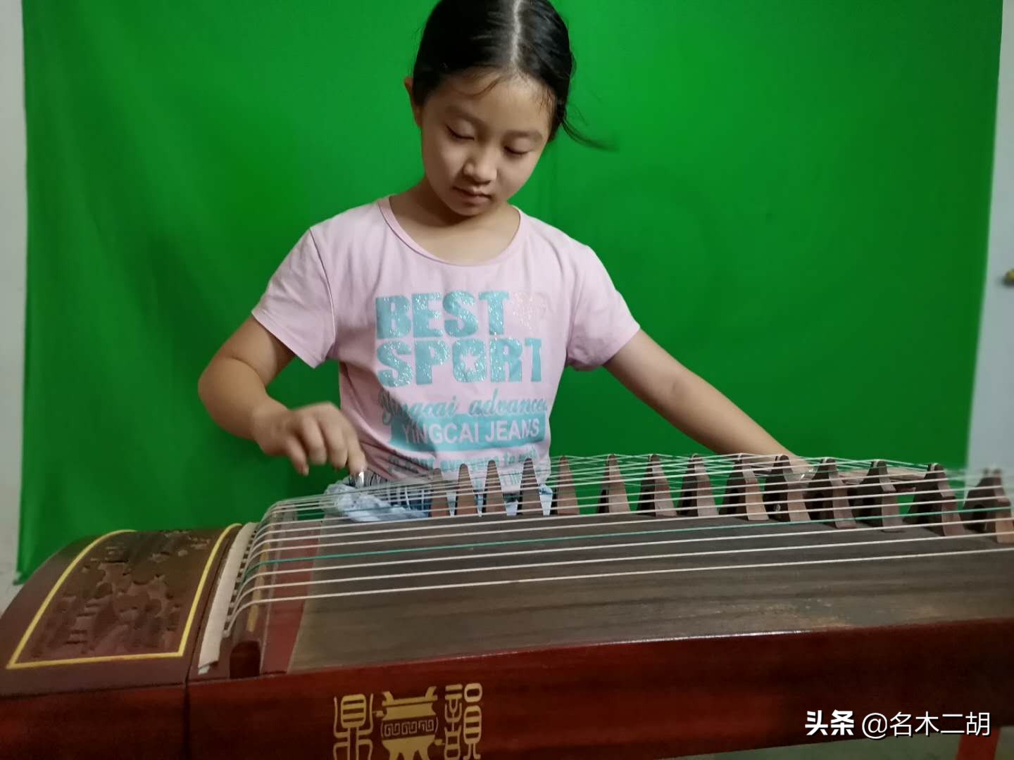 小小年纪就练了一身本领,小小年纪就学会散打